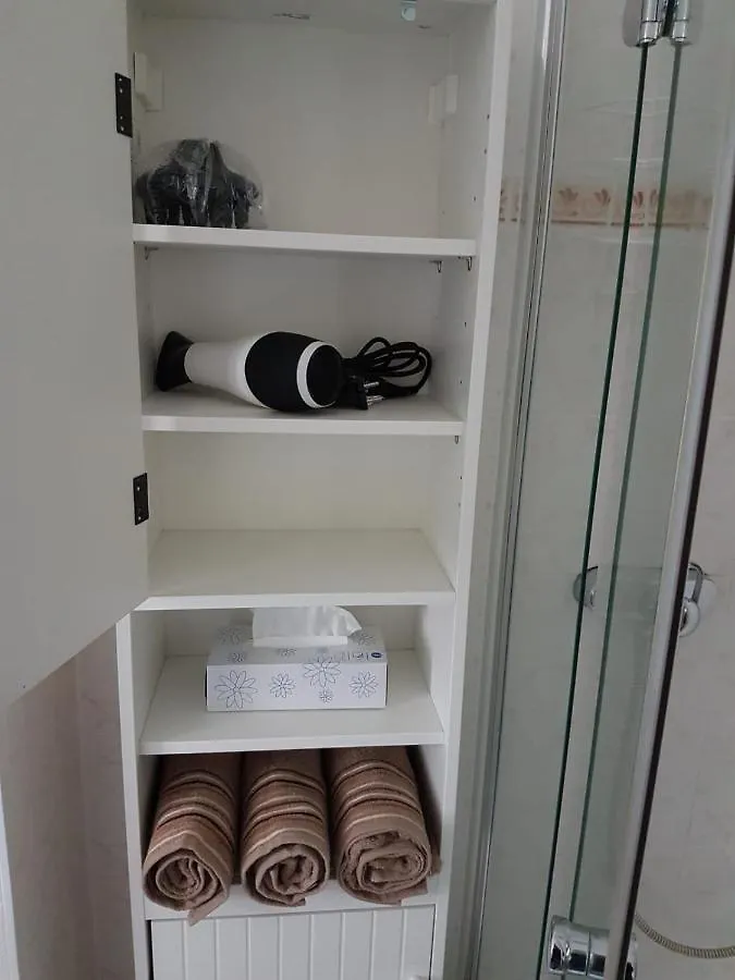 Apartment Grosse Zwei Zimmer Wohnung Mit Balkon Leipzig