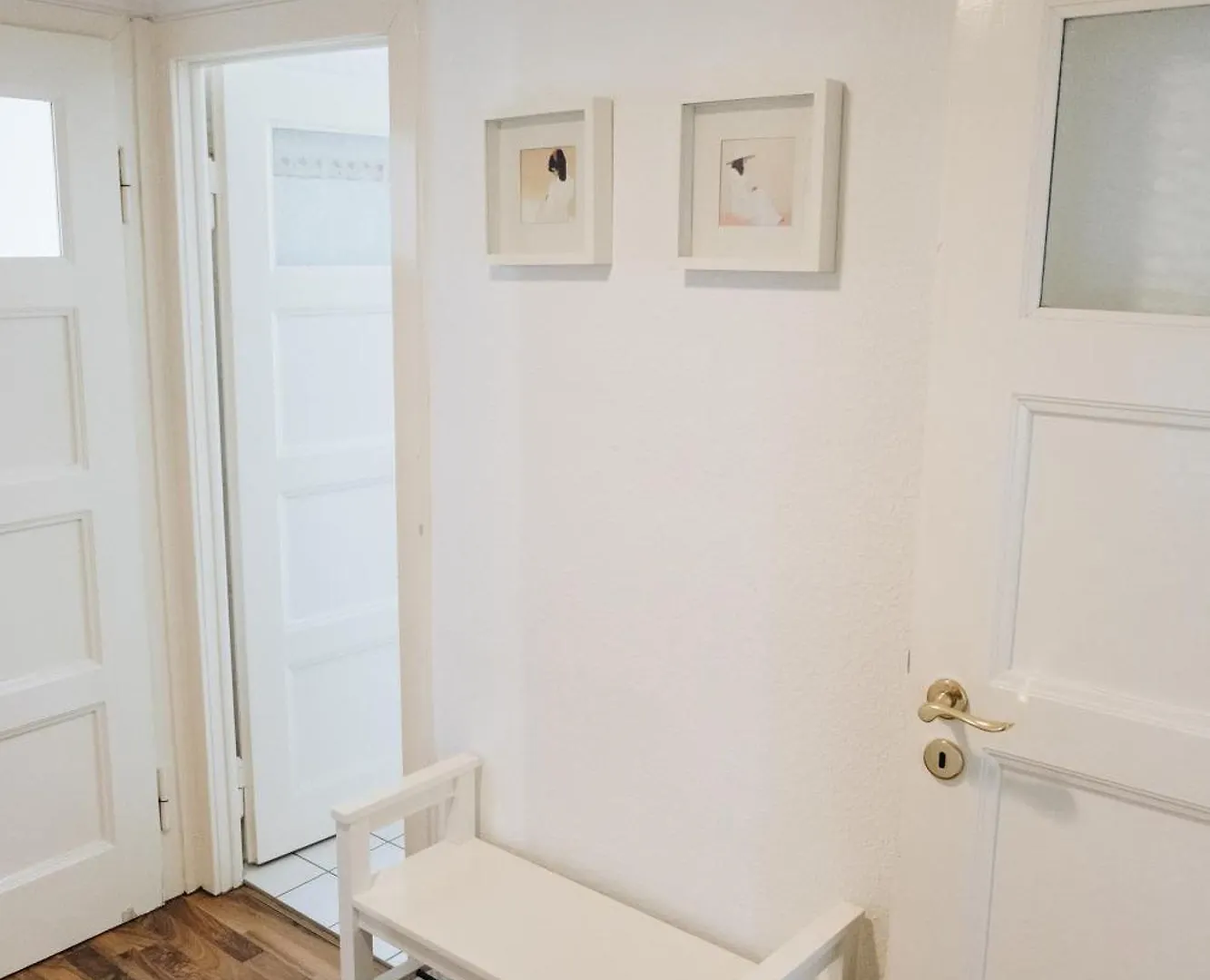 Grosse Zwei Zimmer Wohnung Mit Balkon Leipzig Apartment